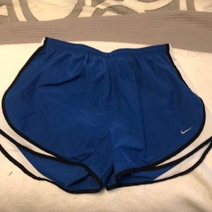 nike shorts (XL)